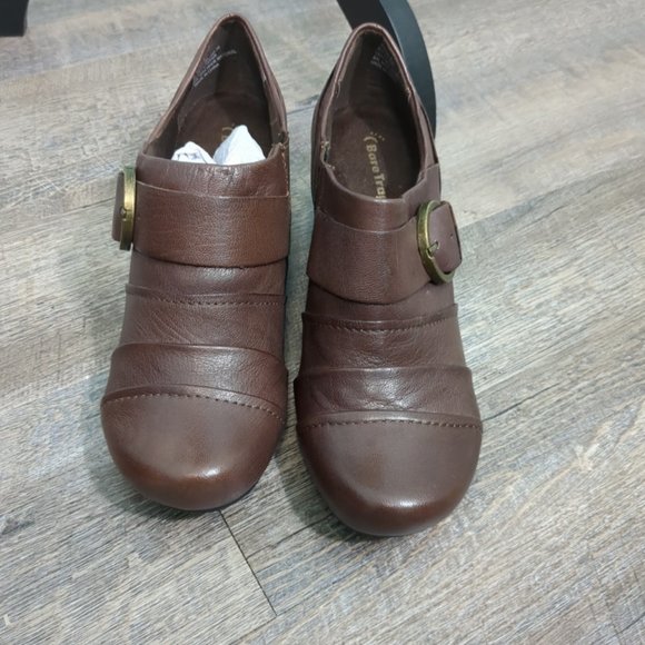 Bare Traps Womens Tasha Brown Leather Heels Booties Clogs Side Buckle Sz 8 - Picture 1 of 5